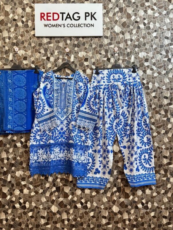Jhalak By Red Tag 3 Pcs Luxury Lawn Ready To Wear With Farsi Shalwar 2025 - Image 4